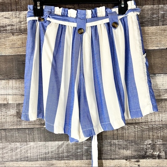 NWT American Eagle Blue & White Stripe High Waisted Belted Paper Bag Shorts - Picture 3 of 7